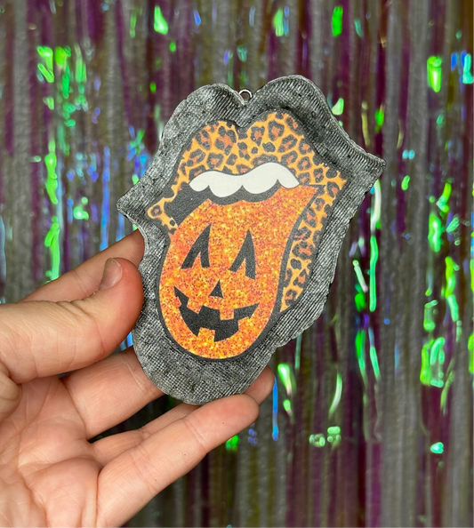 .Cheetah Pumpkin Tongue - Black