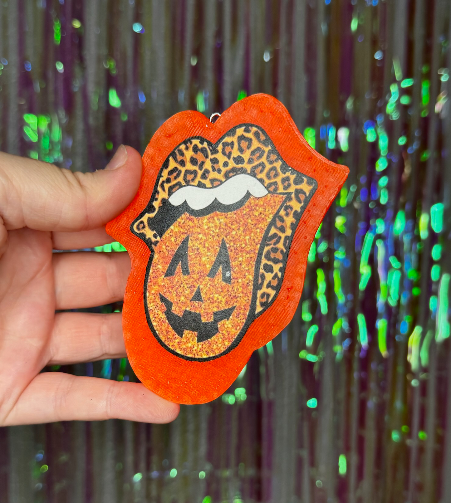 .Cheetah Pumpkin Tongue - Orange